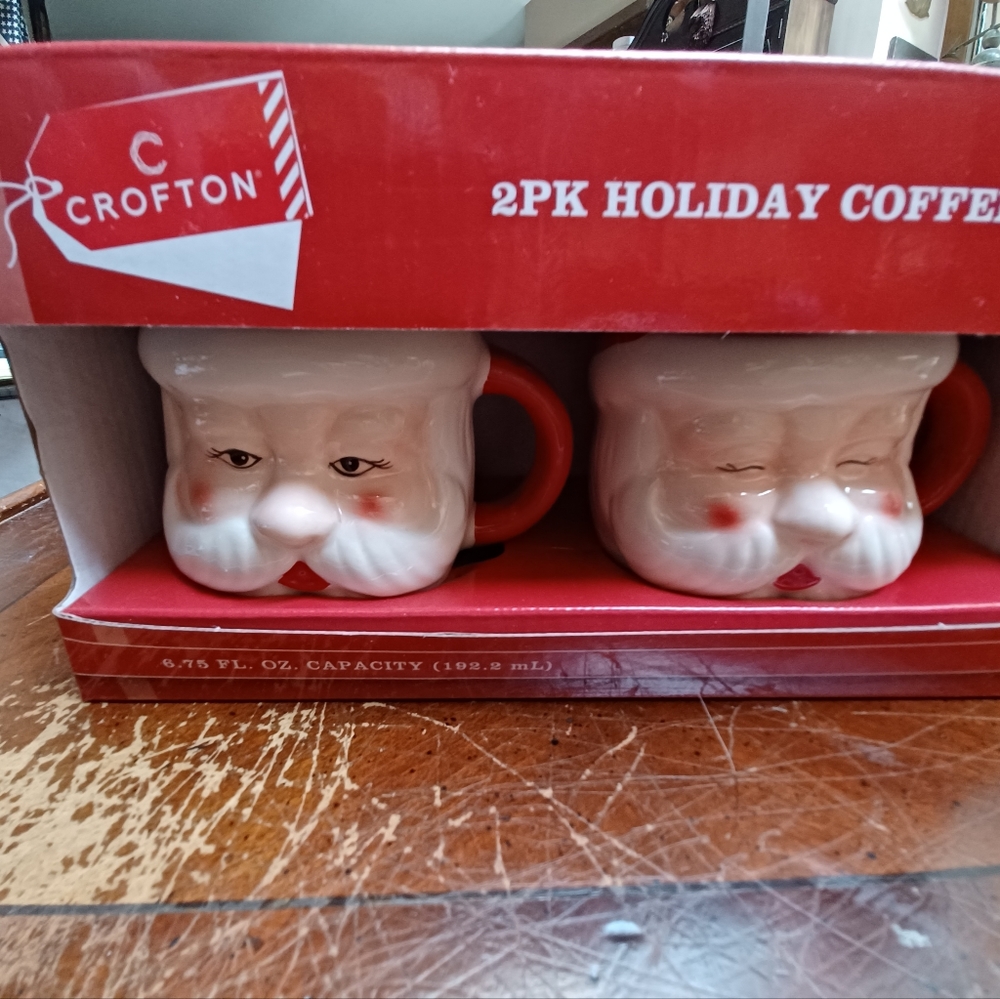 NWOT Crofton Pair of Santa Face Mugs